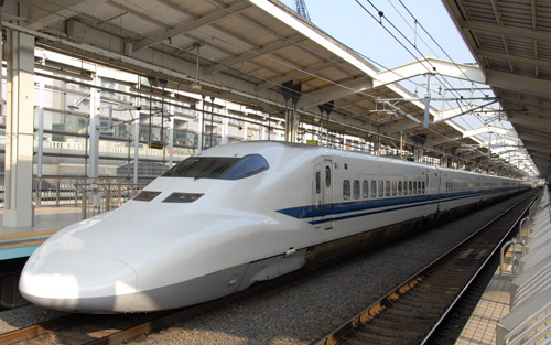 Experience the Beijing-Shanghai Fast Bullet Trains 