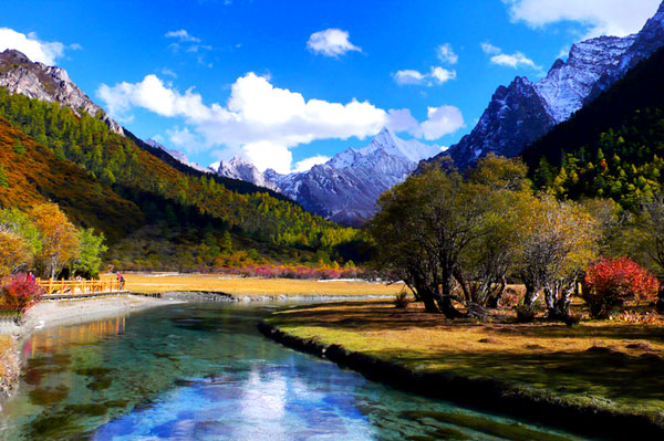 Three Holy Mountain in Daocheng