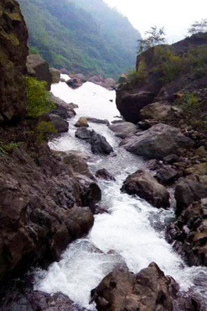 Mount Emei Streams