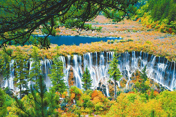 Jiuzhaigou Valley - Norilang Waterfall
