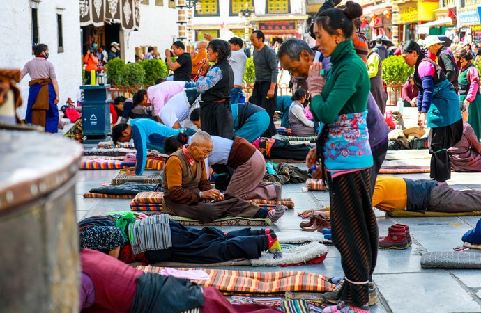 Devout pilgrims at Jokhang Temple